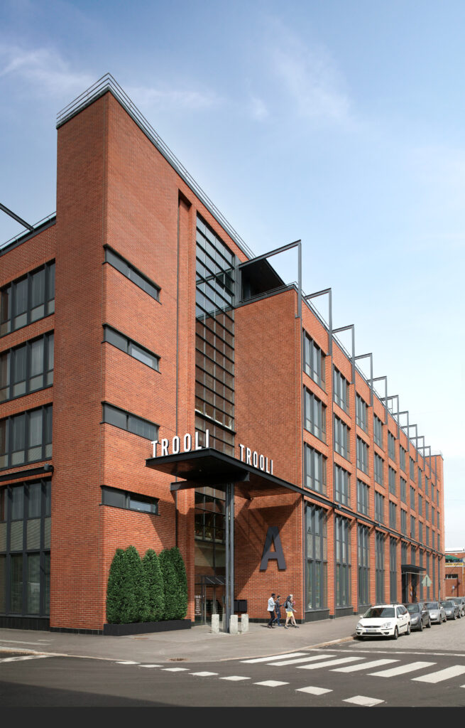 Kalasataman Troolin toimistokohteen sisäänkäynti.